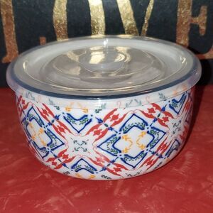 Signature Housewares Storage Bowl with Lid